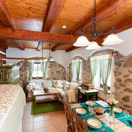 Chalupa Na Peci Chalet